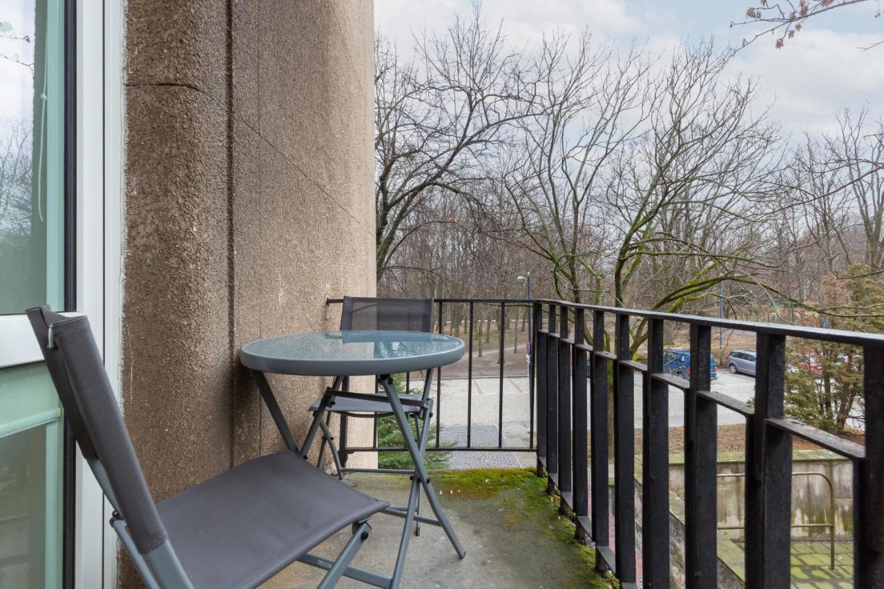 Downtown Studio Apartment By The Park By Noclegi Renters Varsovia Exterior foto